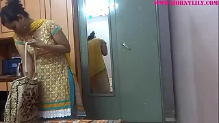 Indian Tyro Babes Lily Copulation - XVIDEOS.COM